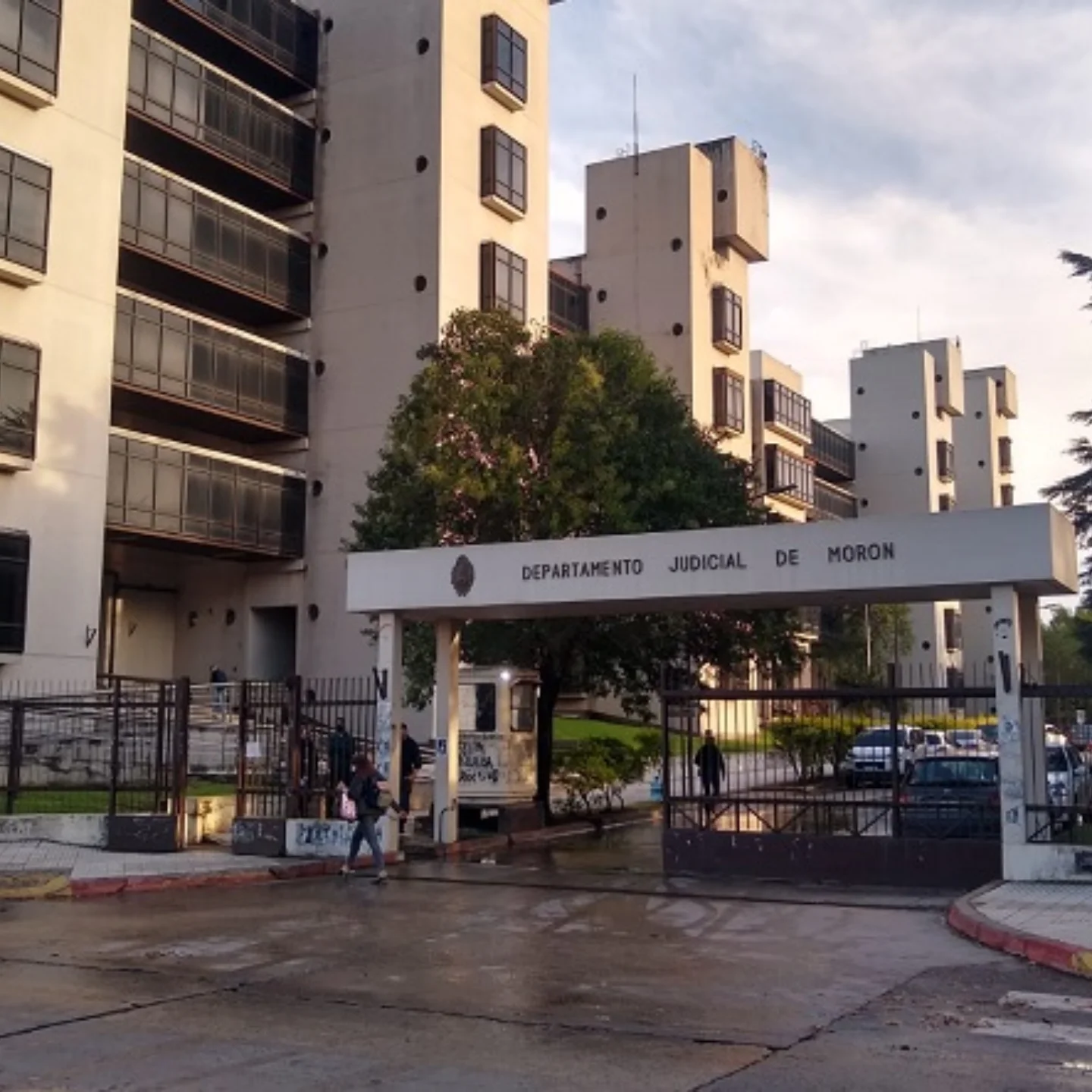 Edificio del Departamento Judicial de Morón